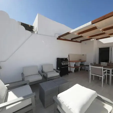 Bougainvillea House * Ταβίρα