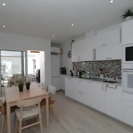 Bouganvilia House Tavira