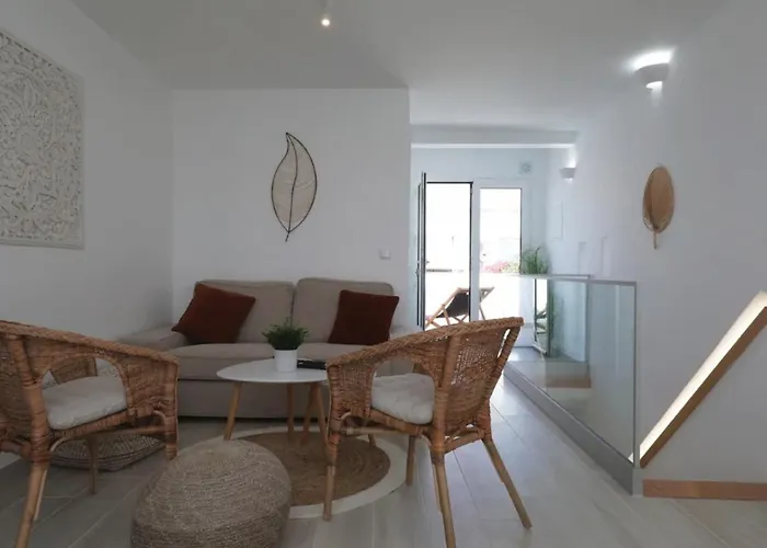 Vakantiehuis Bougainvillea House *